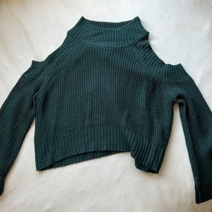 Perfect condition crop cut out sweater